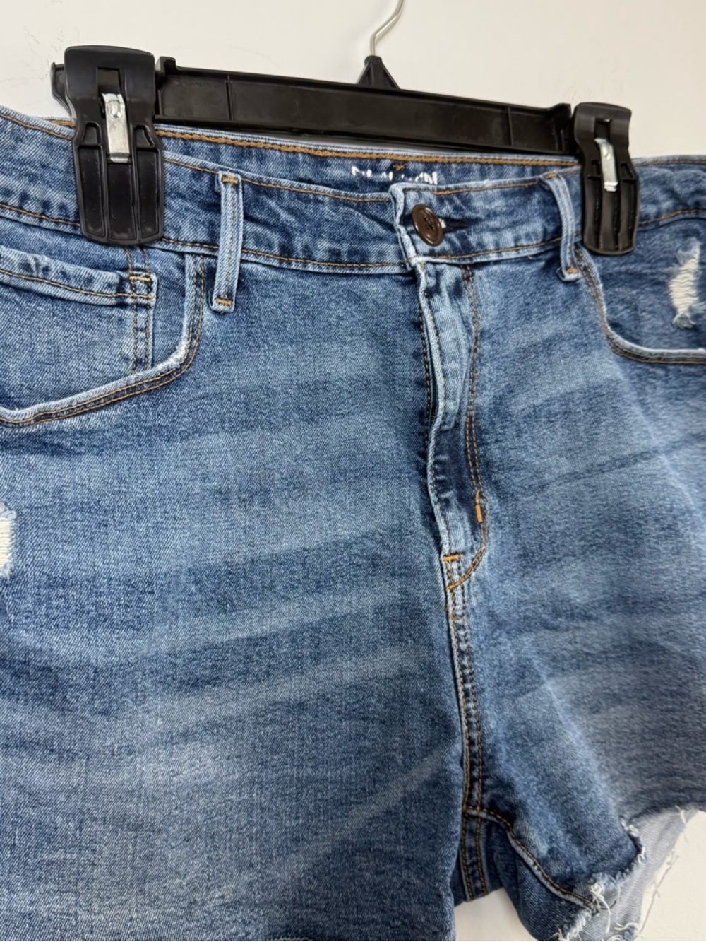 Denizen from Levi's Distressed Denim Cut Off Shorts | Size 16 | Mid Wash - Picture 3 of 6